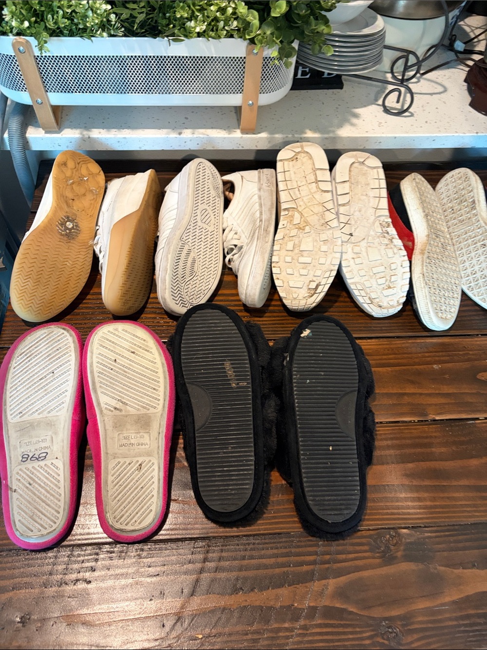 Shoe/slipper bundle! - Picture 2 of 7